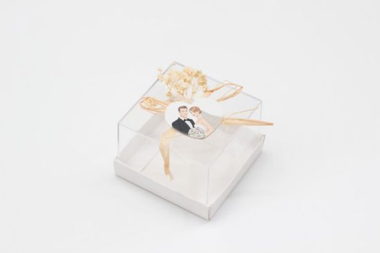 صورة علب اكليريك زواج